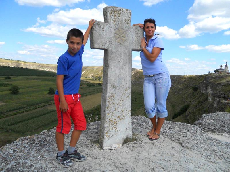 Ausflug mit Mutter zu historischer Stätte Orheiul Vechi